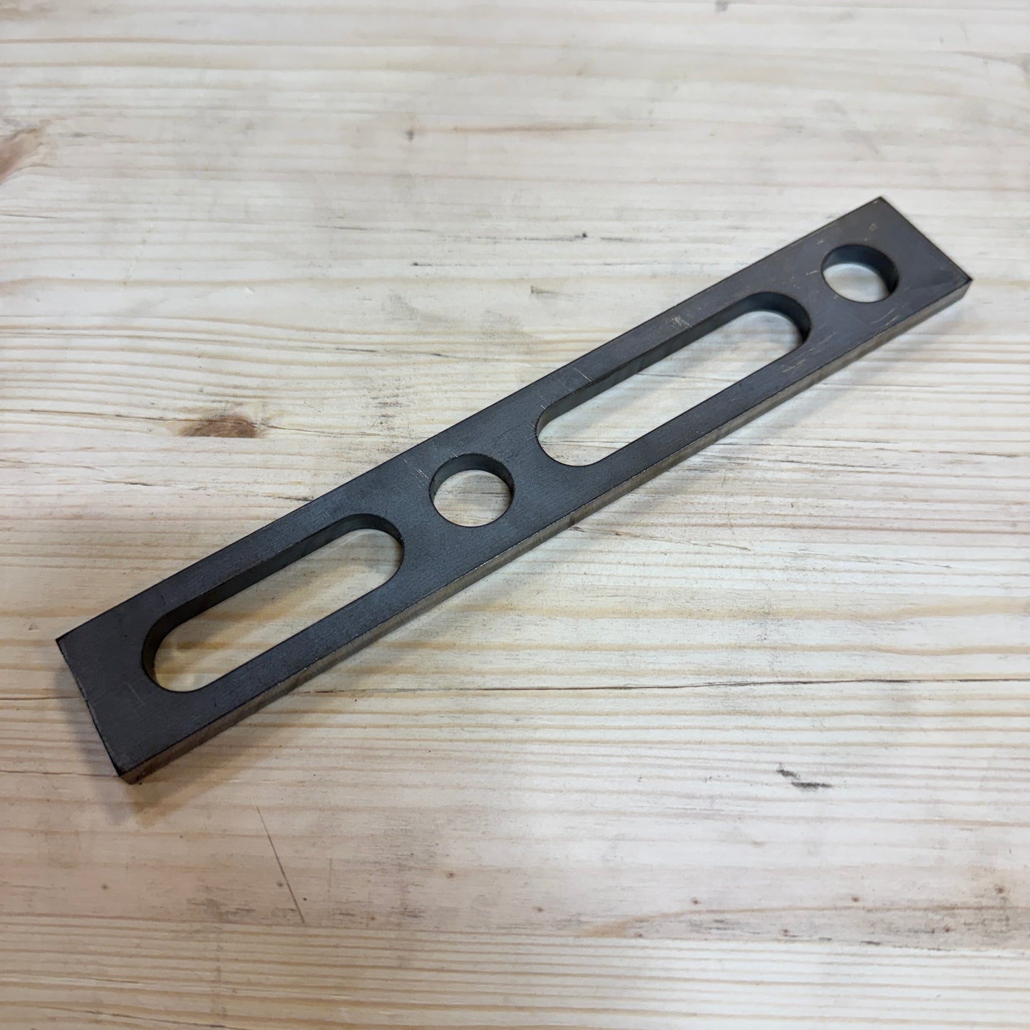 Stop Bar 200x30 6 mm